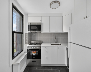 351 Smith Street - Photo Thumbnail 1