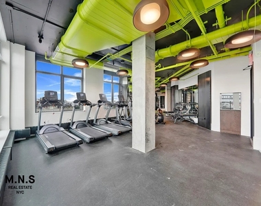 36-20 Steinway Street - Photo Thumbnail 36