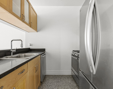 401 E 60th Street - Photo Thumbnail 3