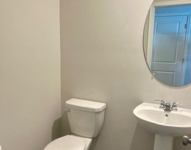 98 Extrovert Dr - Photo Thumbnail 28