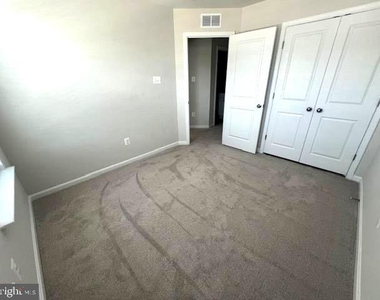 98 Extrovert Dr - Photo Thumbnail 24