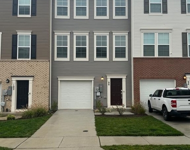 98 Extrovert Dr - Photo Thumbnail 30