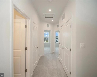 255 Aspen Road - Photo Thumbnail 11