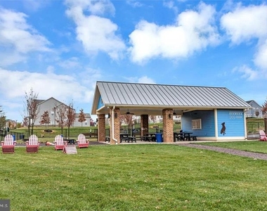325 Crab Apple Drive - Photo Thumbnail 21