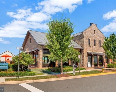 325 Crab Apple Drive - Photo Thumbnail 20