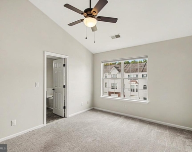 15611 Winding Creek Drive - Photo Thumbnail 16