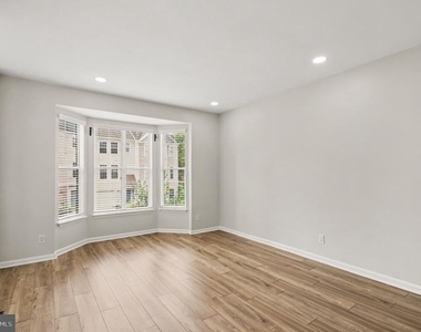 15611 Winding Creek Drive - Photo Thumbnail 9