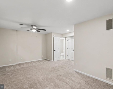 15611 Winding Creek Drive - Photo Thumbnail 19
