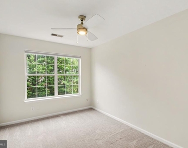 15611 Winding Creek Drive - Photo Thumbnail 10