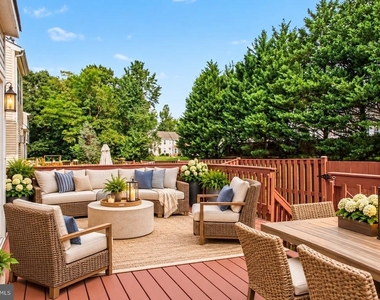 15611 Winding Creek Drive - Photo Thumbnail 24