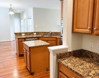 12489 Pfitzner Court - Photo Thumbnail 9