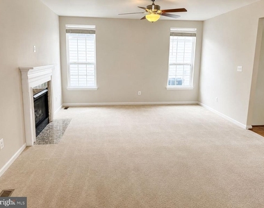 12489 Pfitzner Court - Photo Thumbnail 30