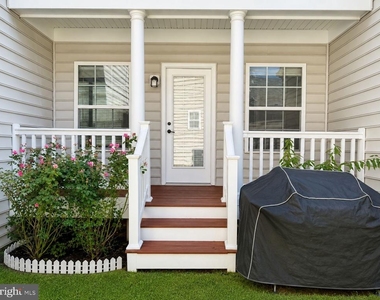 12489 Pfitzner Court - Photo Thumbnail 7
