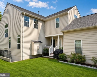 12489 Pfitzner Court - Photo Thumbnail 23