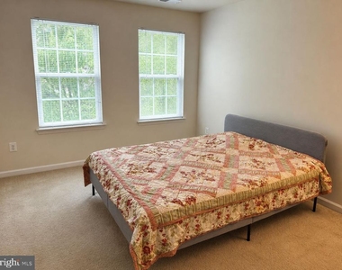 12489 Pfitzner Court - Photo Thumbnail 15