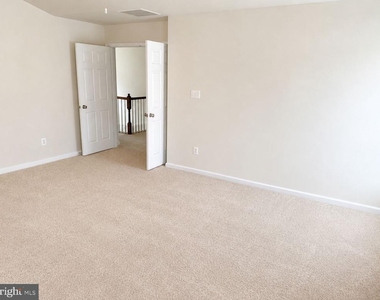 12489 Pfitzner Court - Photo Thumbnail 34