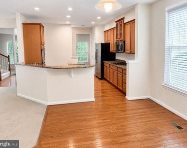 12489 Pfitzner Court - Photo Thumbnail 8