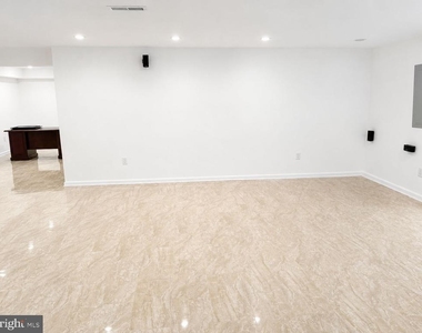 12489 Pfitzner Court - Photo Thumbnail 20