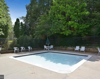 13104 Holly Leaf Court - Photo Thumbnail 18