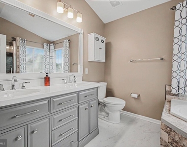 9224 Cynthia St - Photo Thumbnail 22
