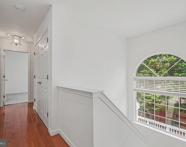 9224 Cynthia St - Photo Thumbnail 12