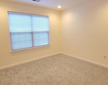 9492 Bankhead Drive - Photo Thumbnail 8