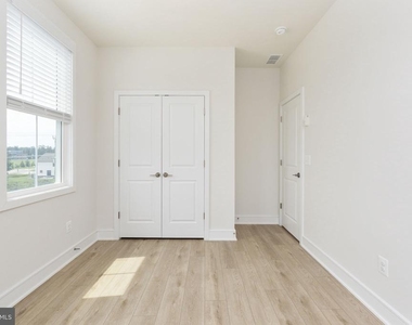 42086 Picasso Square - Photo Thumbnail 33