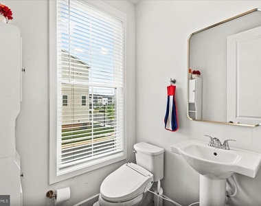 42086 Picasso Square - Photo Thumbnail 16
