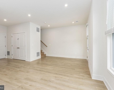 42086 Picasso Square - Photo Thumbnail 9