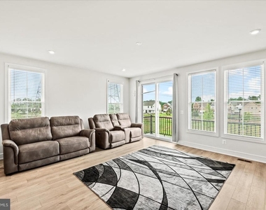 42086 Picasso Square - Photo Thumbnail 7