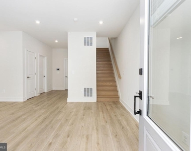 42086 Picasso Square - Photo Thumbnail 7