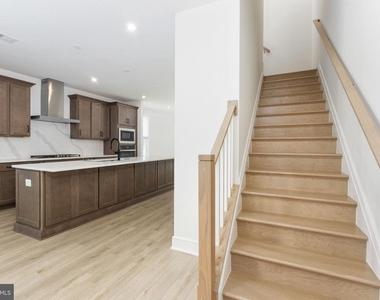 42086 Picasso Square - Photo Thumbnail 21
