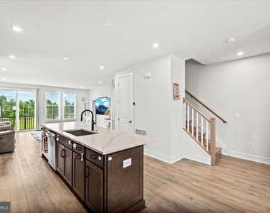 42086 Picasso Square - Photo Thumbnail 10