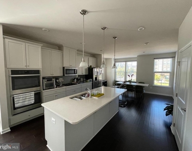 22264 Foundation Drive - Photo Thumbnail 10