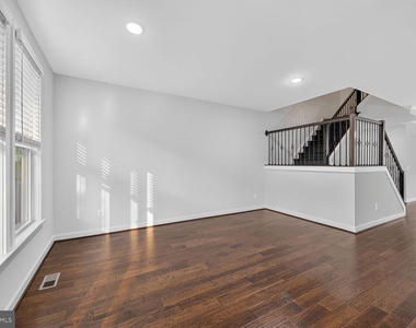 42302 Crawford Terrace - Photo Thumbnail 10