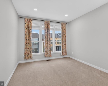 42302 Crawford Terrace - Photo Thumbnail 16