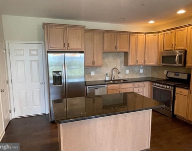 23530 Hopewell Manor Terrace - Photo Thumbnail 5