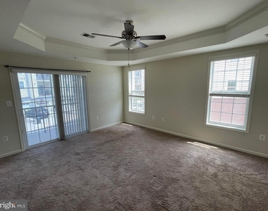 23530 Hopewell Manor Terrace - Photo Thumbnail 7