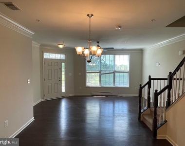 23530 Hopewell Manor Terrace - Photo Thumbnail 4