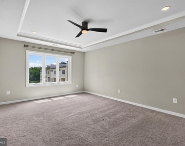 23685 Hopewell Manor Terrace - Photo Thumbnail 21