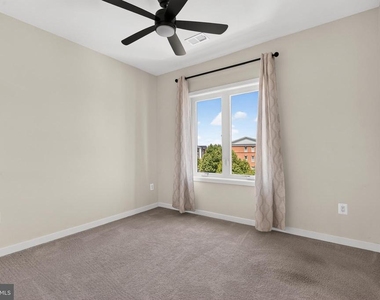 23685 Hopewell Manor Terrace - Photo Thumbnail 29