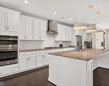 23685 Hopewell Manor Terrace - Photo Thumbnail 10