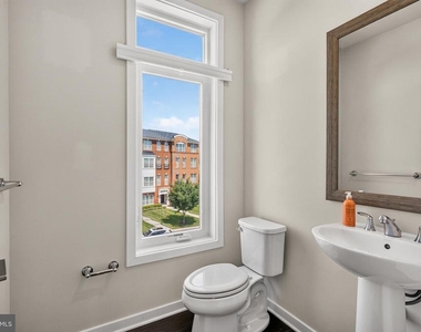 23685 Hopewell Manor Terrace - Photo Thumbnail 17