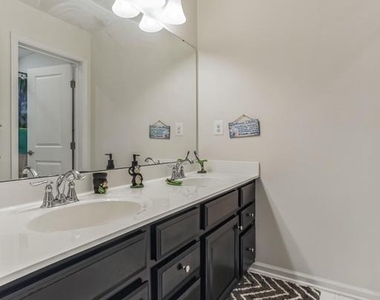 41673 Mcmonagle Square - Photo Thumbnail 22