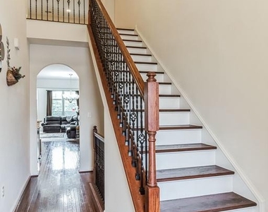 41673 Mcmonagle Square - Photo Thumbnail 2