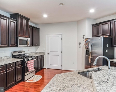 41673 Mcmonagle Square - Photo Thumbnail 4