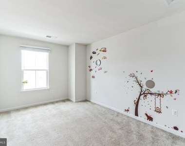 41673 Mcmonagle Square - Photo Thumbnail 19