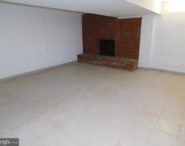 10374 Rectory Lane - Photo Thumbnail 9