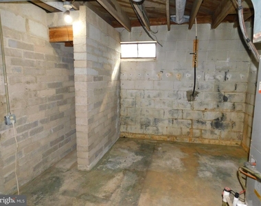 10374 Rectory Lane - Photo Thumbnail 11