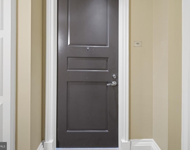 8220 Crestwood Drive - Photo Thumbnail 12